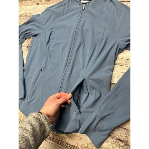 Size L Athleta Salutation Cottage Blue Full Zip Lightweight Thumbhole Jacket - Picture 6 of 9